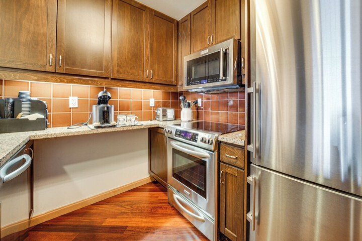 Mountain Views & Pool Access: Cle Elum Condo!