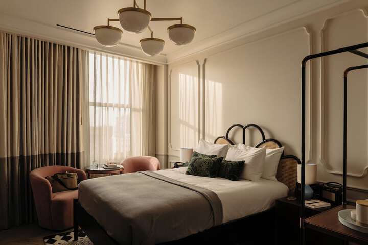 Room 14 of 51