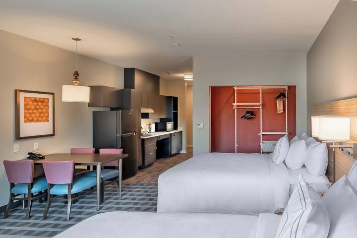 Room 14 of 27