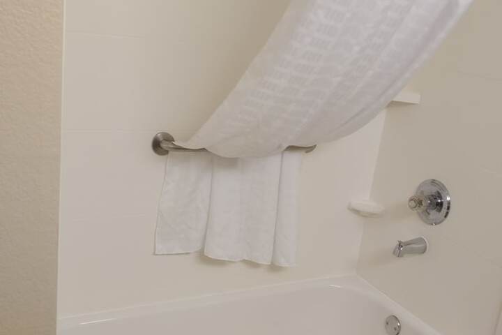 Room 14 of 36