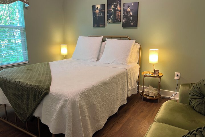 Benefield House Bed & Breakfast