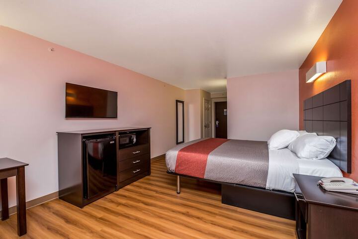 Room 18 of 40