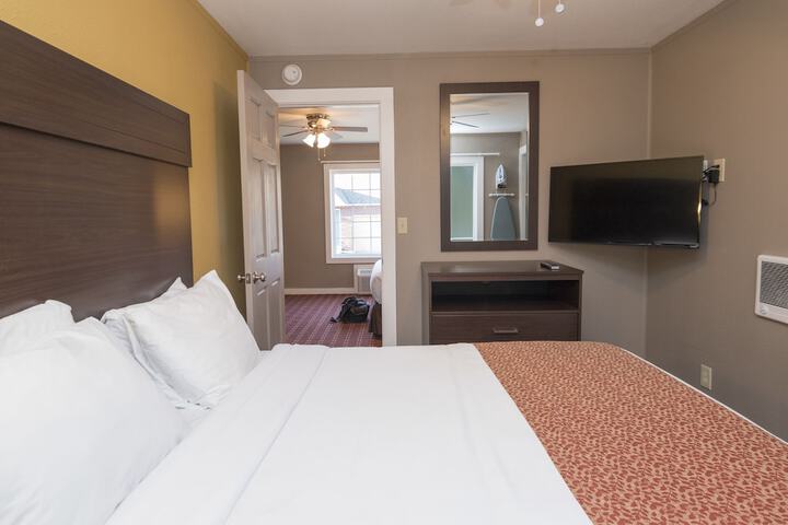 Room 46 of 105