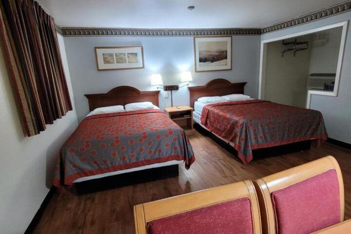 Sands Motel