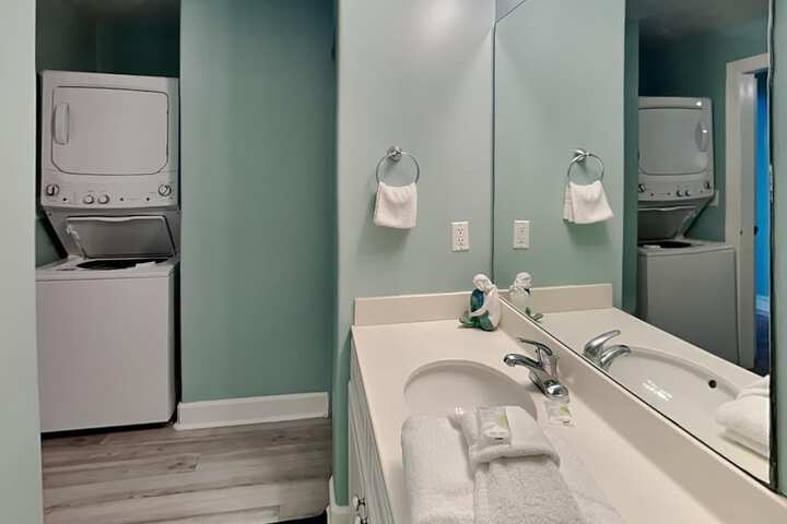 Room 9 of 28