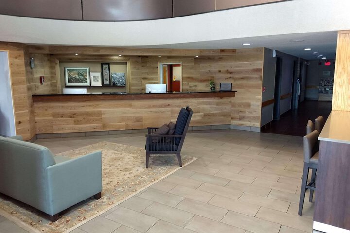 Hotel Interior 11 of 32