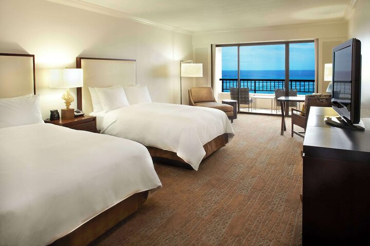 Hilton Hawaiian Village Waikiki Beach Resort