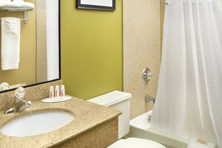 Room 16 of 27