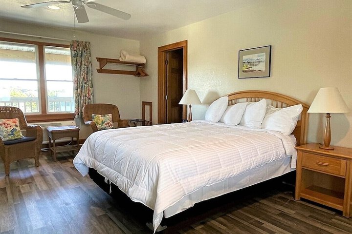 Pony Island Inn