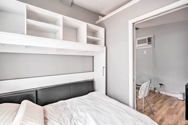 Bright Belmar Cottage Half Mi to Boardwalk!