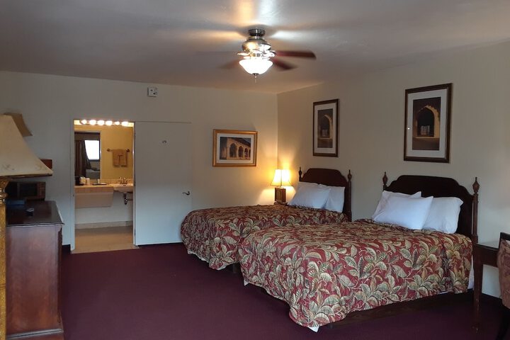 Cedar Glade Resort