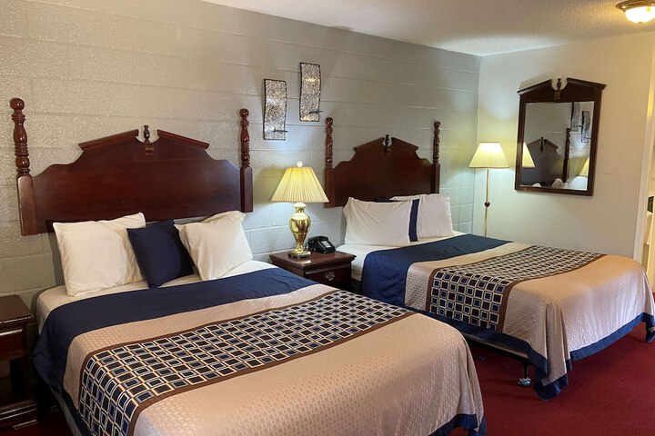 Room 8 of 38