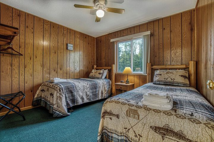 Lenas Northern Pines Resort