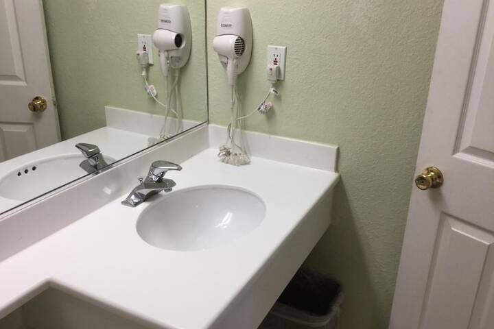 Room 25 of 67