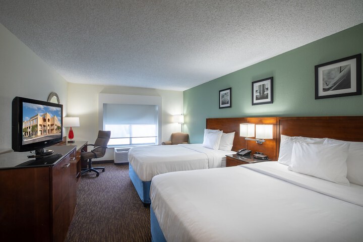 Room 13 of 26