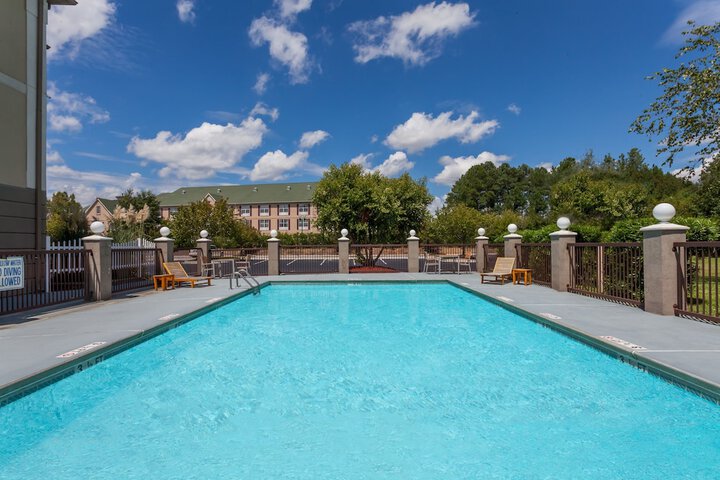 Pool 2 of 15