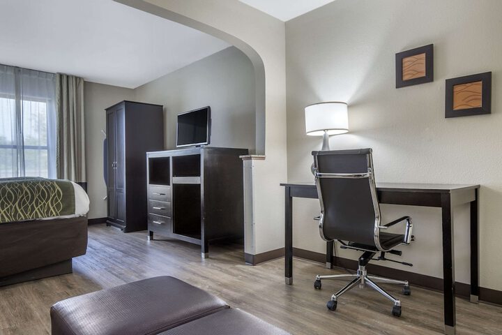 Room 30 of 43