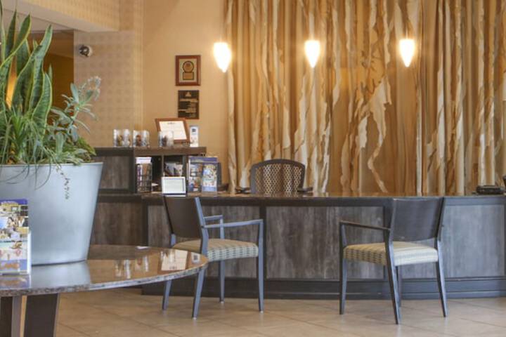 Best Western Plus Bayside Hotel