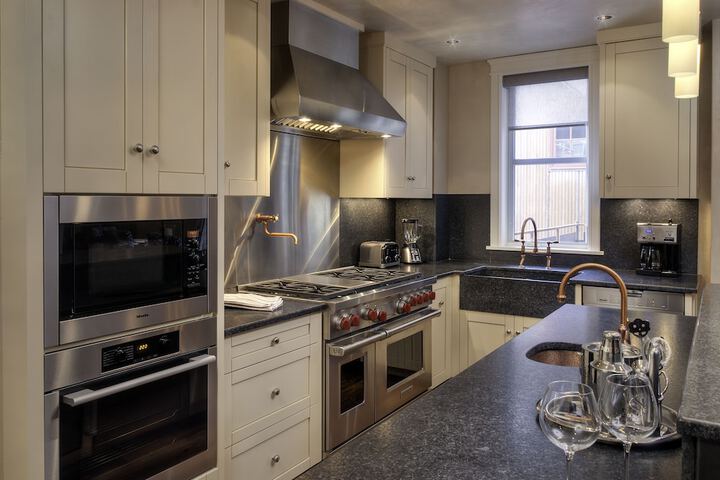 Element 52 Auberge Collection