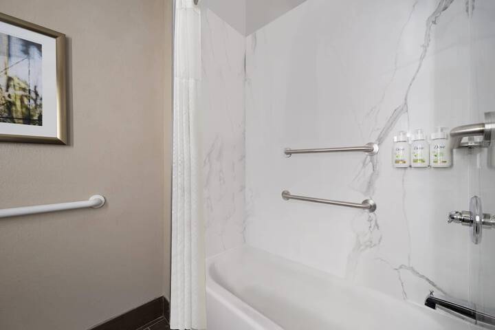 La Quinta Inn & Suites by Wyndham Atlanta Stockbridge