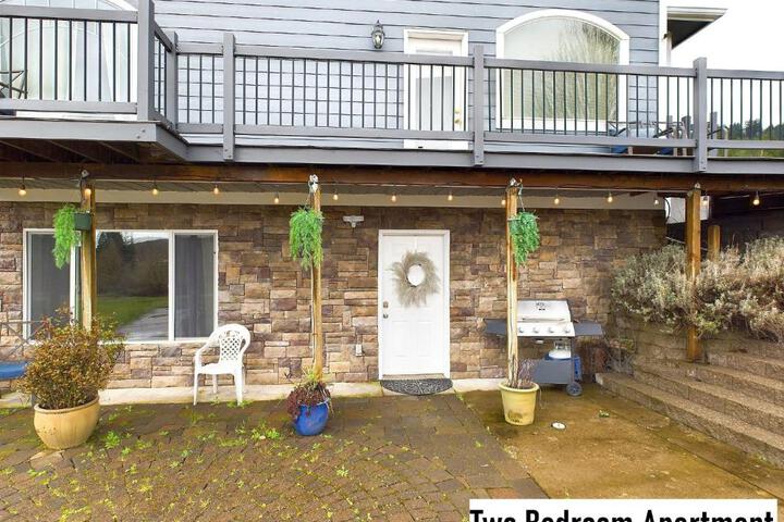 Beautiful Country Apartment AC, Pickleball, Billiards, Playground, Gardens