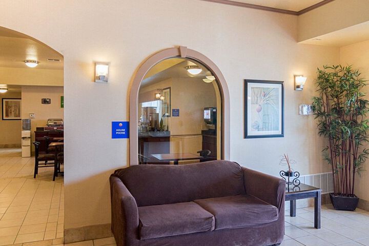 Hotel Interior 10 of 35