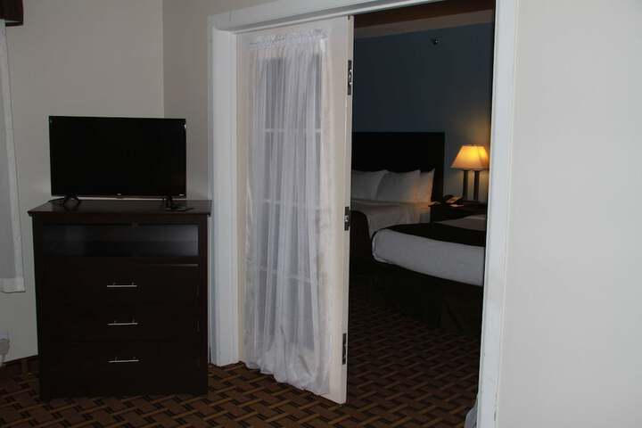 Room 18 of 43