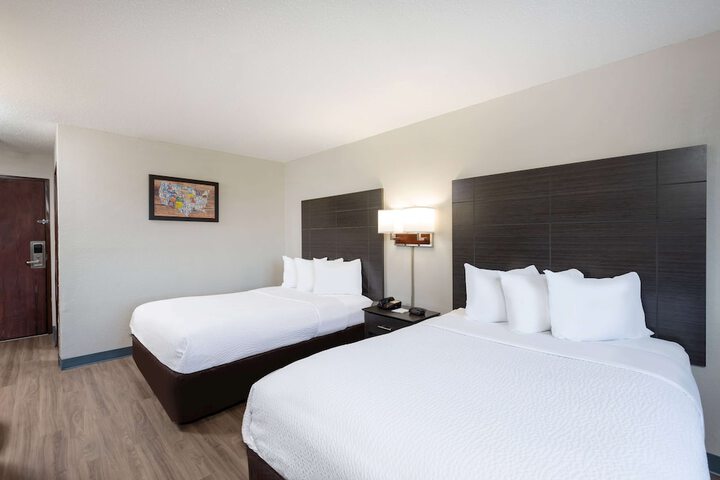 Days Inn by Wyndham Somerset PA I-70 I-76