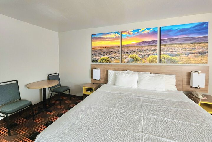Room 6 of 42