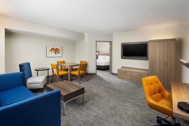 Room 26 of 43