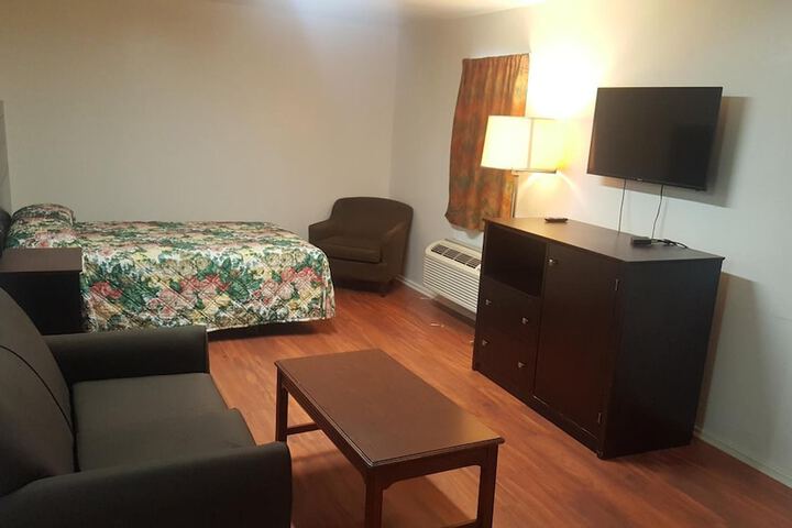 Room 20 of 33