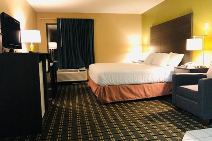 Room 16 of 23