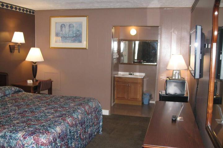 Room 12 of 20