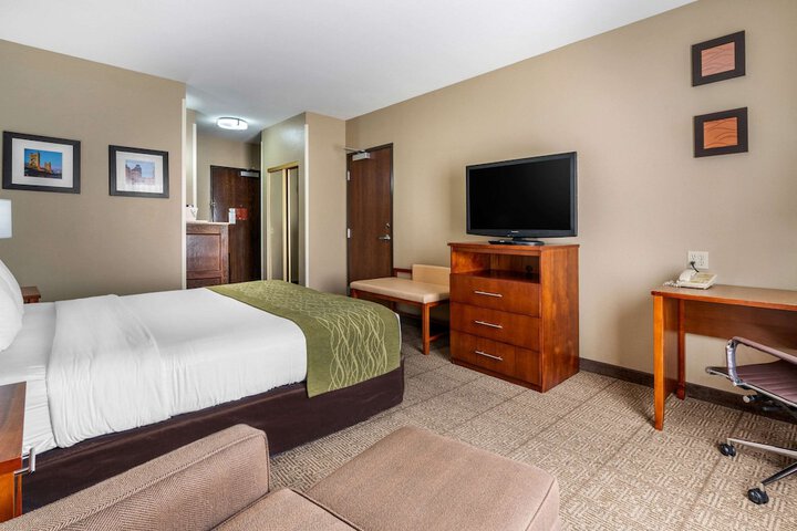 Room 27 of 42