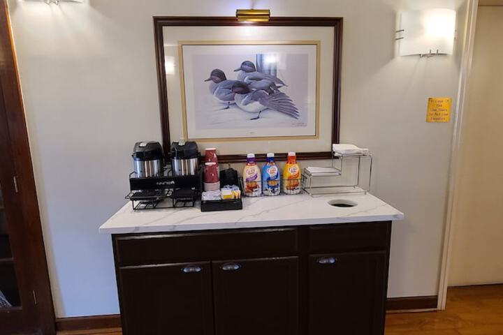 Red Roof Inn & Suites Cornelius – Lake Norman