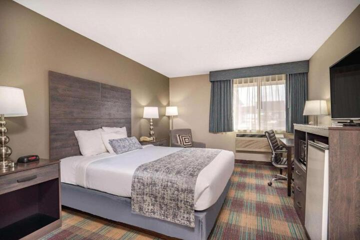 Baymont Inn Baldwin