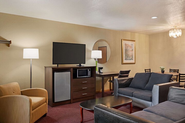 Room 31 of 40