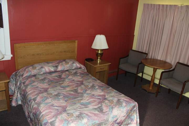 Room 12 of 22
