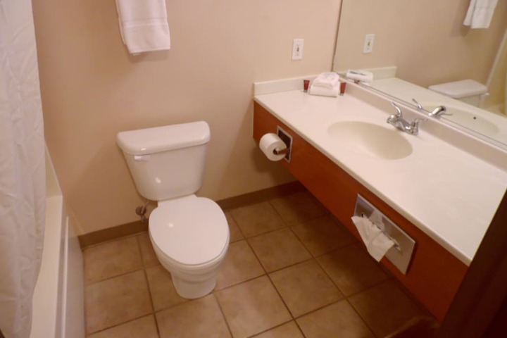 Room 16 of 36