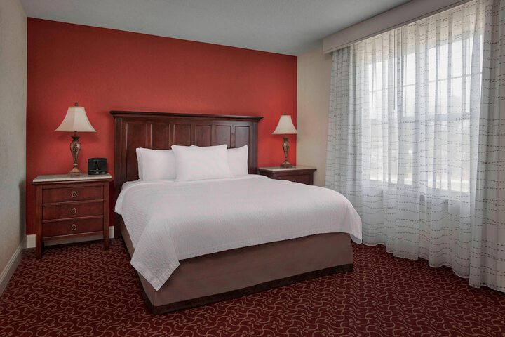 Room 18 of 28