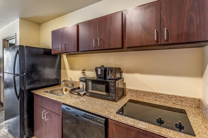 Cobblestone Hotel and Suites Janesville