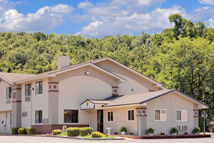 Hotel 4 of 21