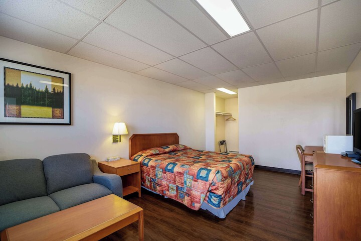 Room 17 of 36