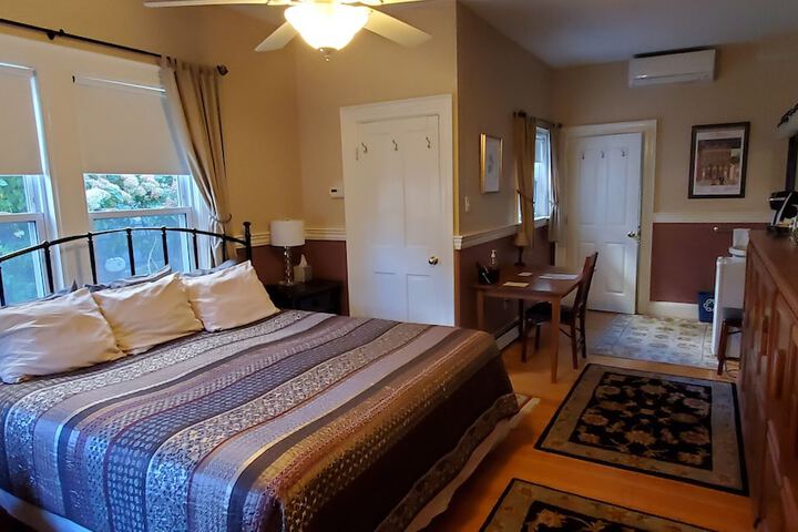 Room 34 of 43