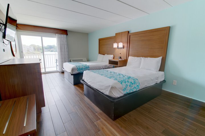 Room 12 of 30