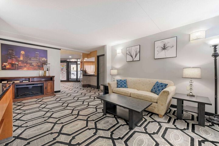 Quality Inn & Suites Mayo Clinic Area