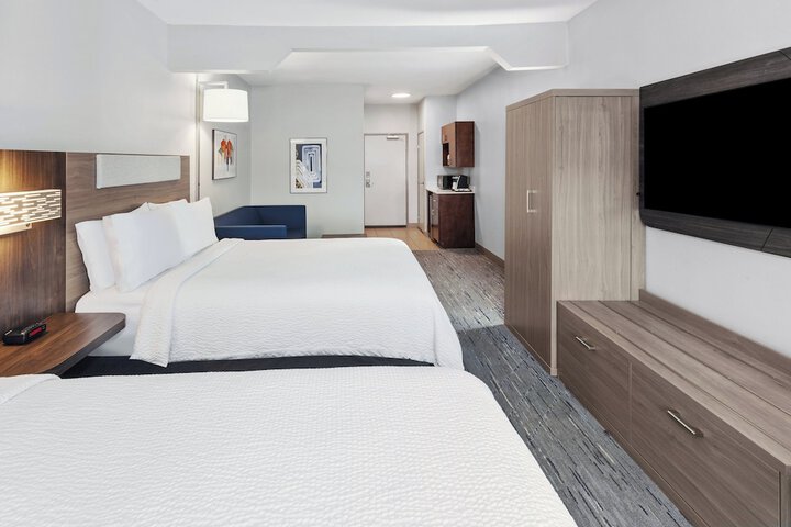 Room 26 of 50