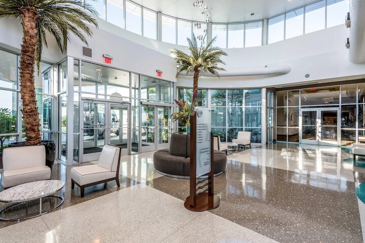 Oasis Hotel & Convention Center an Ascend Collection Hotel
