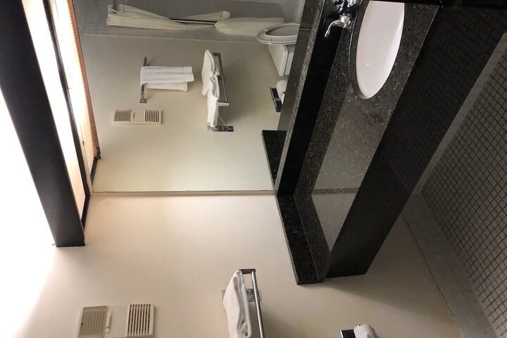 Room 55 of 125
