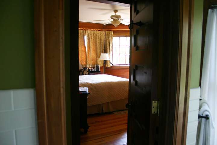 Room 62 of 77